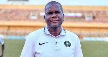 ماذا تعرف عن النيجيري أليو زوبيرو مدرب المصرية للاتصالات قبل مواجهة الأهلى؟