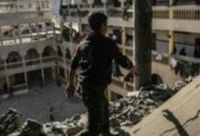 خروقات إسرائيل لوقف إطلاق النار فى غزة مستمرة.. غارات الاحتلال على أهداف فى خان يونس ورفح.. حماس تتهم تل أبيب باستهداف مراكز الإيواء والنازحين.. واعتماد قرار أممى يدعو للانسحاب من أرض فلسطين المحتلة منذ 67