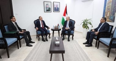 سفير مصر في رام الله يلتقي برئيس الوزراء الفلسطيني