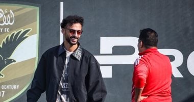 عريس الأهلى يظهر فى التتش بعد انتهاء إجازة الزواج