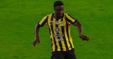 الأهلى يفاوض مهاجم أوجسبورج لتدعيم صفوفه فى يناير