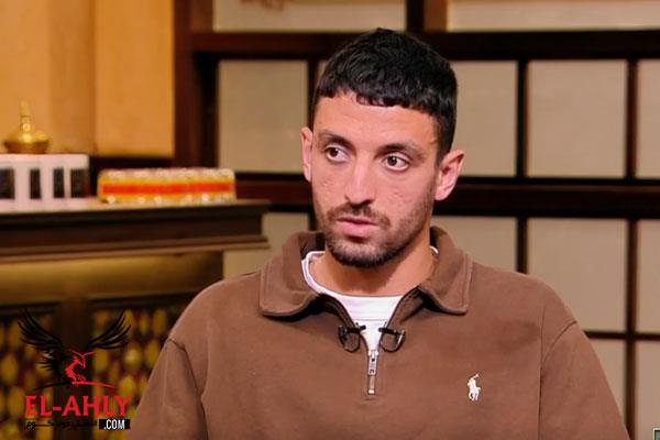 طاهر يكشف عن حديث توروب مع اللاعبين قبل مباراة الجيش الملكي على التحكيم