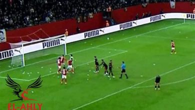 كاف يفتح تحقيقًا عاجلًا في أحداث مباراة الأهلي والجيش الملكي