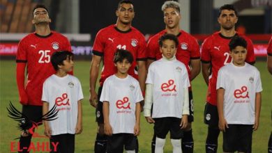 إمام عاشور يعلق على لقطة البكاء في النشيد الوطني