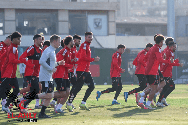 دكة بدلاء الأهلي لمواجهة غزل المحلة