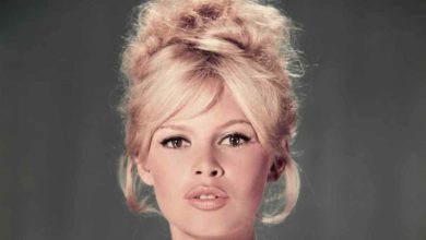 بريجيت مع طفلها الواحيد نيكولا