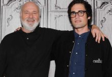 فيديو يظهر نيك راينر قبل ساعات من توقيفه بتهمة قتل والديه