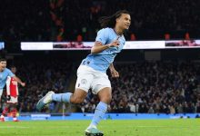 مدافع من سيتي وآخر في تشيلسي.. عرض لتدعيم دفاع برشلونة من إنجلترا