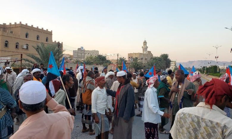 اخبار-حضرموت-|-عاجل. غضب-شعبي-بعد-فض-اعتصام-سيئون-بالقوة-الجبرية-ووعود-بالتصعيد-الشعبي