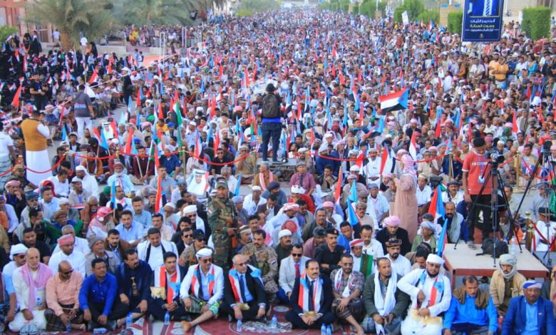 اخبار-حضرموت-|-رسائل-30-نوفمبر-من-سيئون:-المجلس-الانتقالي-الجنوبي-يعزز-موقفه-السياسي-في-حضرموت