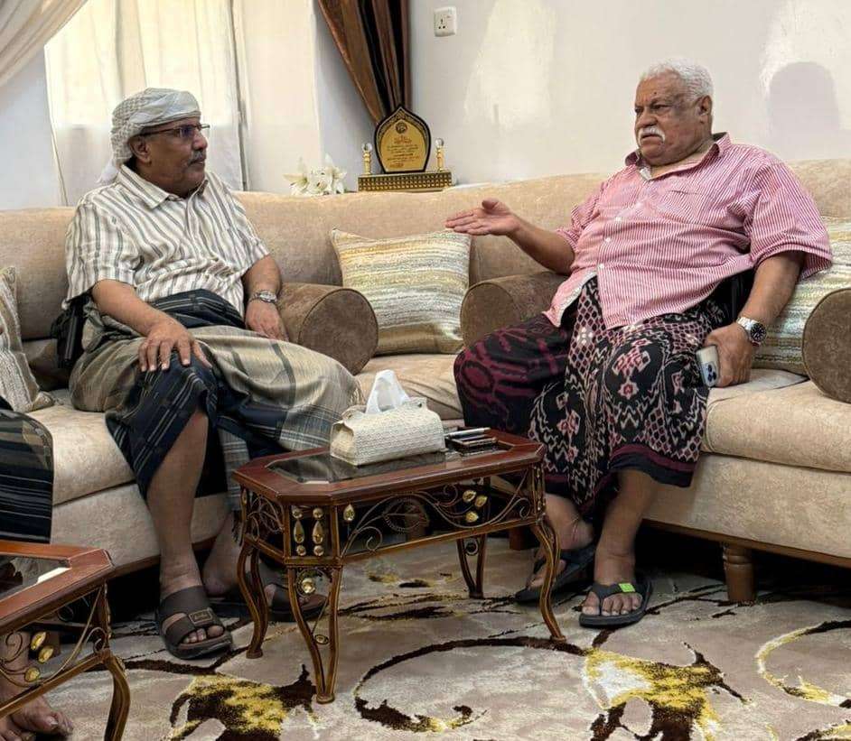 اخبار-حضرموت-|-الكثيري-يزور-اللواء-عبدالرحيم-عتيق-في-سيئون-ويشيد-بإسهاماته-الوطنية-الرائدة