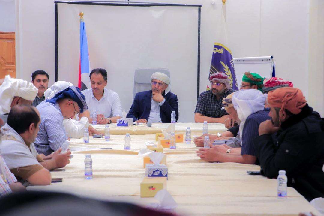 اخبار-حضرموت-|-الكثيري-يلتقي-بعدد-من-مشايخ-قبيلة-يافع-بمديرية-القطن-ويشيد-بدورهم-في-تأمين-المديرية-ودعم-جهود-تحرير-الوادي