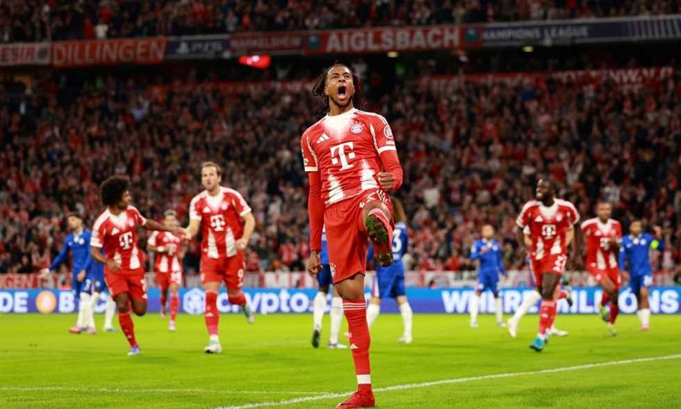 كيكر: ليفربول يصارع أرسنال وسيتي وسان جيرمان على نجم بايرن