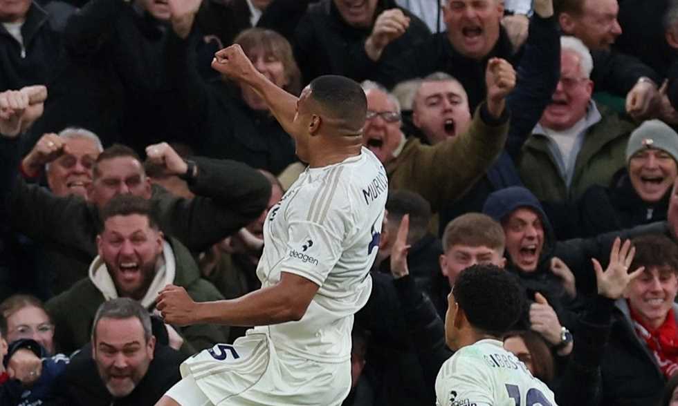 ديل ميل: تشيلسي يبحث تدعيم دفاعه مع نوتنجهام