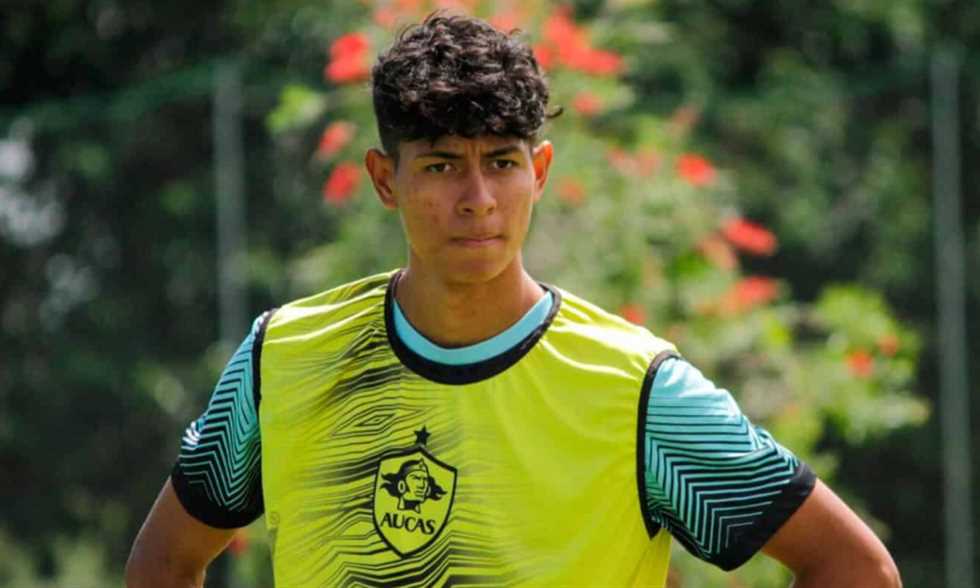 تقرير: بايرن ميونيخ يتوصل لاتفاق لضم الإكوادوري أولايو