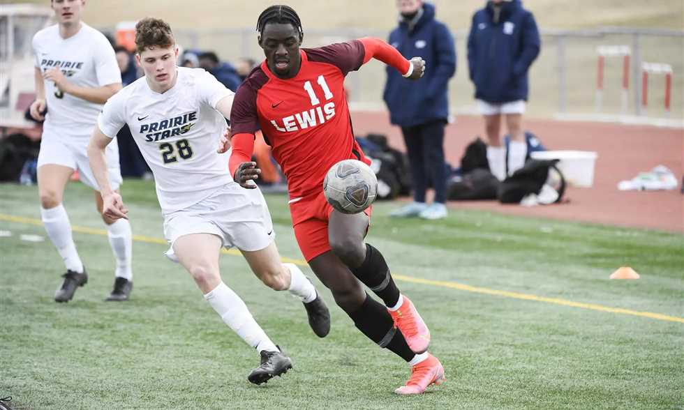 خبر في الجول - الكشف الطبي يفصل جيمي موانجا عن الانضمام لـ غزل المحلة