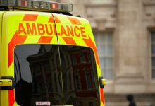 منع مسعفة من مزاولة مهنتها بعد ادعاء مرض شقيقتها للحصول على إجازة