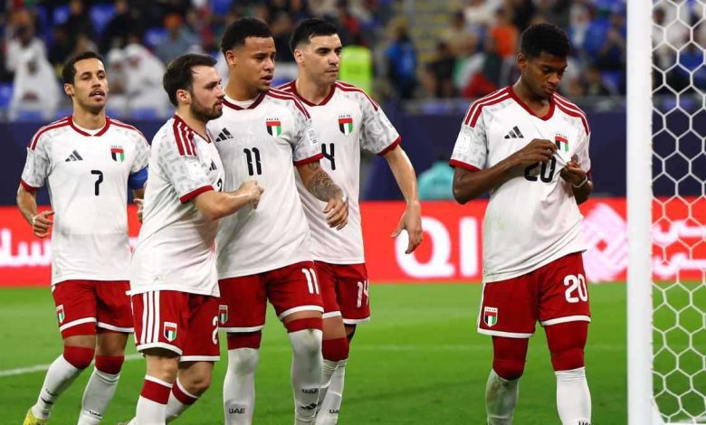 لقد نجحنا معًا.. أول تعليق من قادة ليفربول حول صراع محمد صلاح وسلوت