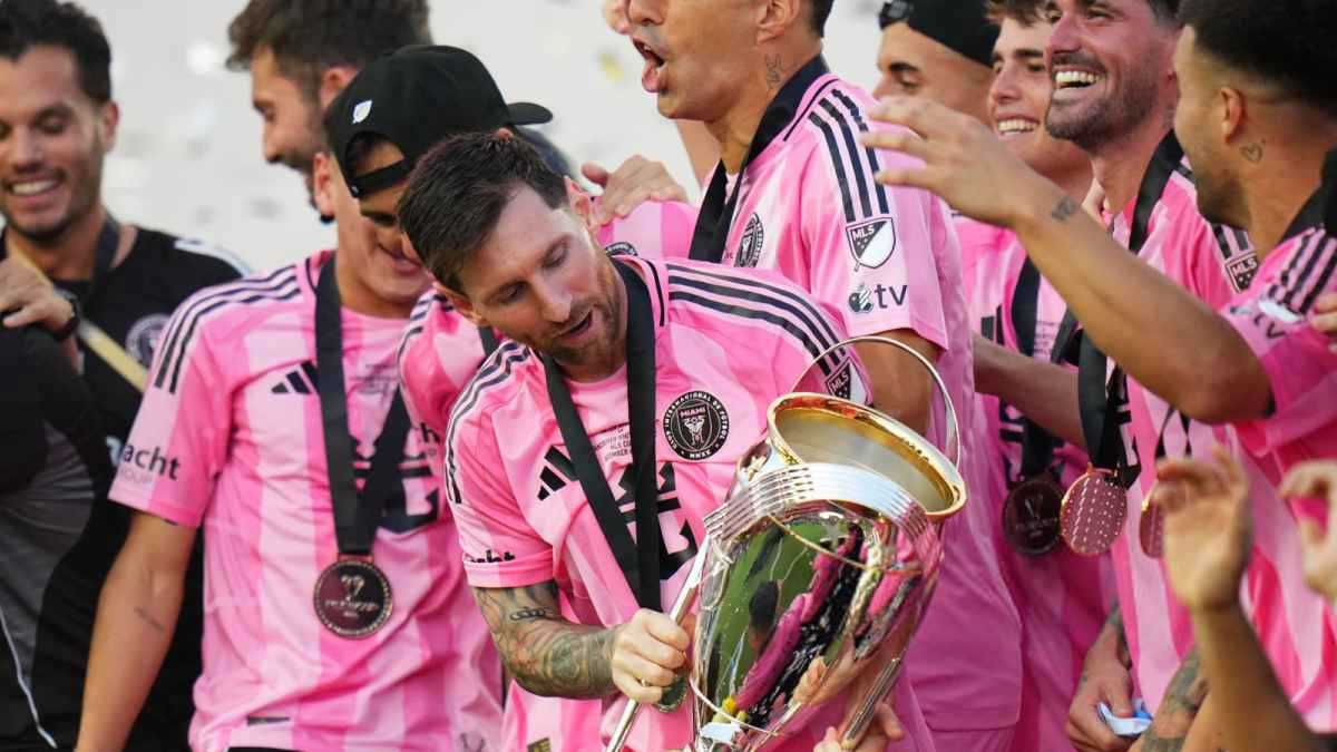 مشادة على الهواء بسبب محمد صلاح (فيديو)