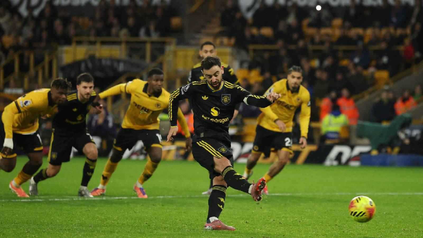 لا لون ولا هوية.. محمد الشيخ يشن هجوما على رينارد (فيديو)