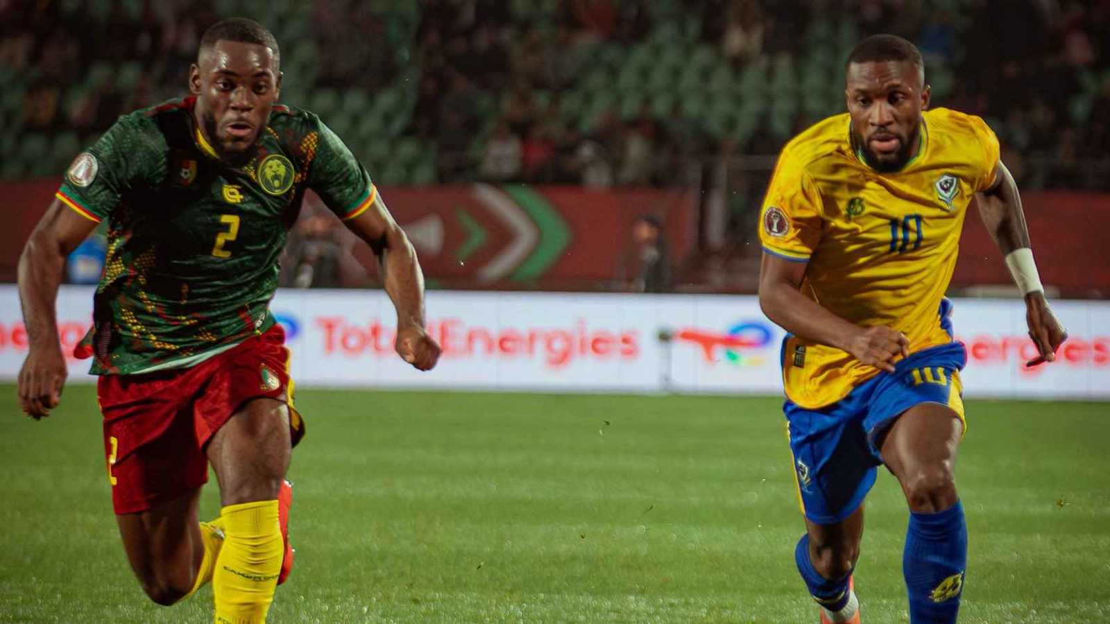 حسام عبد المجيد يحرج حسام حسن