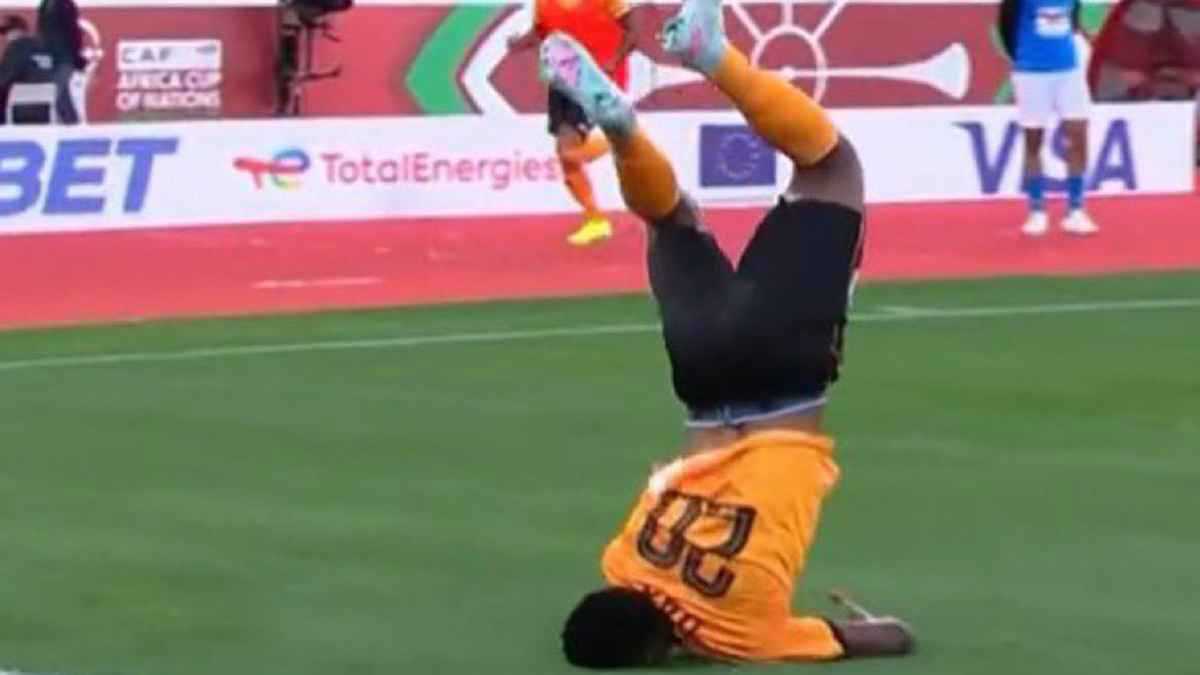 هل يستحق إمام عاشور التبديل المبكر أمام زيمبابوي؟.. الأرقام تجيب