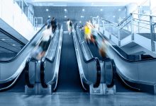 نجوى فؤاد تطمئن جمهورها بشأن صحتها