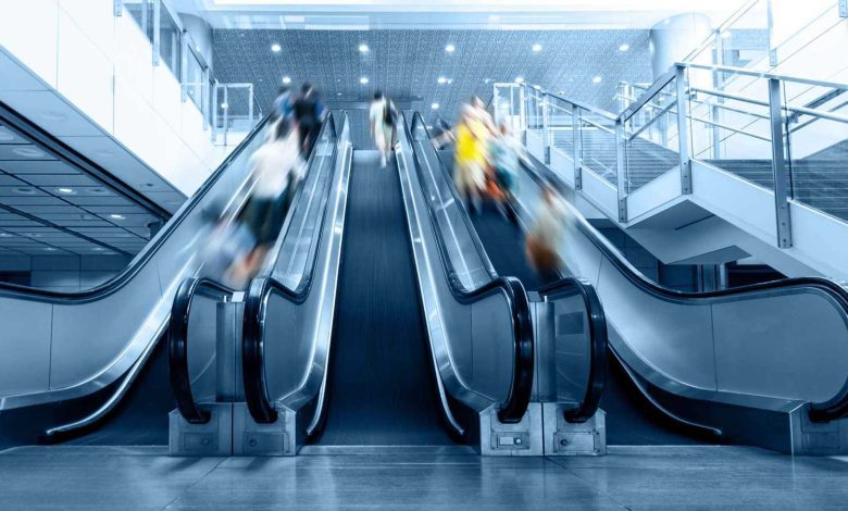 نجوى فؤاد تطمئن جمهورها بشأن صحتها