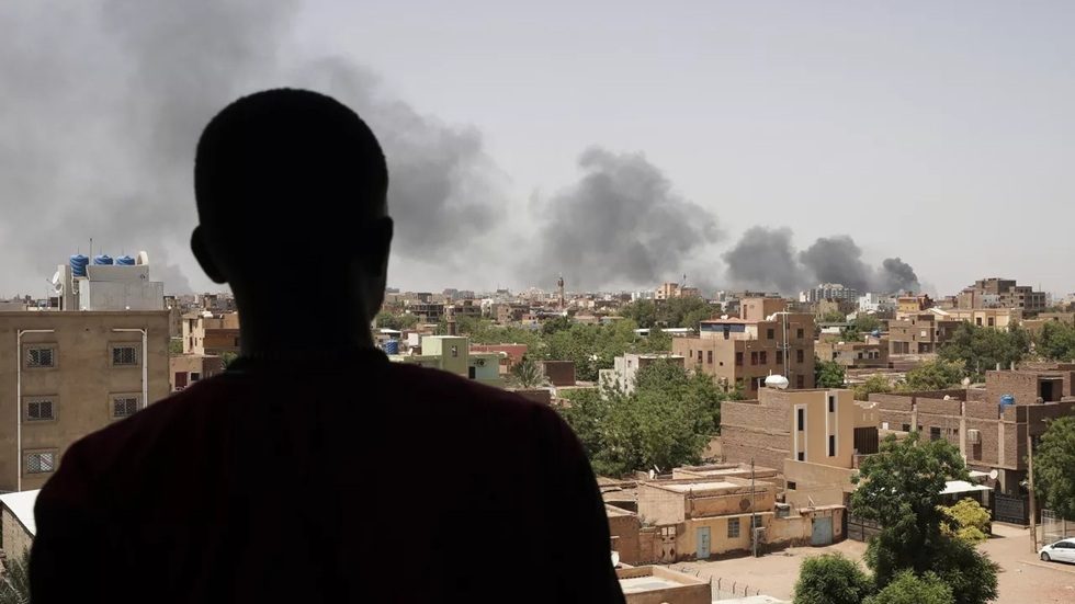 تحطم طائرة شحن عسكرية من طراز "إيل-76" في السودان ومصرع طاقمها