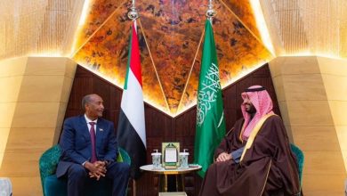 ولي العهد السعودي يبحث مع البرهان في الرياض جهود تحقيق الأمن والاستقرار في السودان