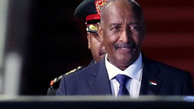 "ابن الأكرمين".. البرهان ينشر صورة مع ولي العهد السعودي خلال زيارته للمملكة