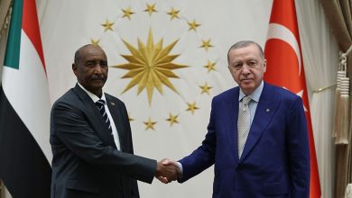 البرهان وأردوغان يبحثان في أنقرة تطوير العلاقات الثنائية ودعم استقرار السودان