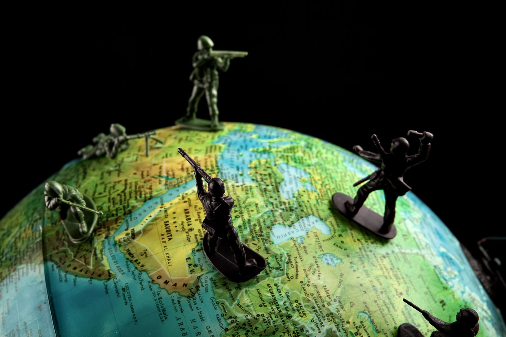 أحداث وتحولات العالم العربي في 2025.. صراعات سياسية وأمنية ومسارات السلام