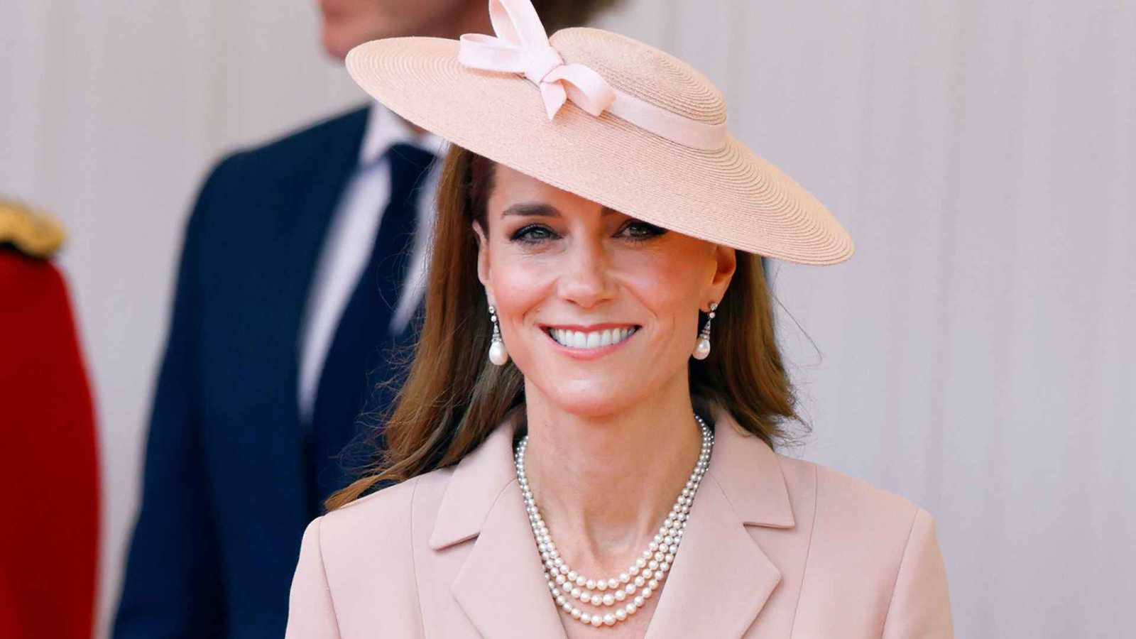 رغم هجومها السابق.. نيكي ميناج تثير الجدل بدعم ترامب (فيديو)