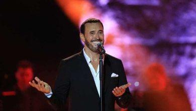 بعد 21 عاماً.. شاب مختطف يعثر على أسرته الحقيقية