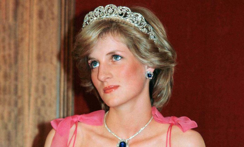 الرئيس المصري يوجه بعلاج بعض الفنانين.. من هم؟