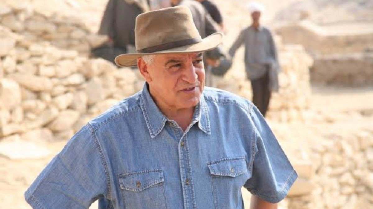 زاهي حواس يكشف حقيقة "المومياوات المخفية" في الأقصر