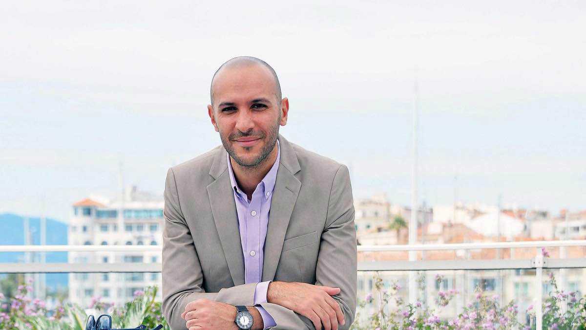 شاهد عيان ينفي السرعة الزائدة.. ويكشف سبب حادث