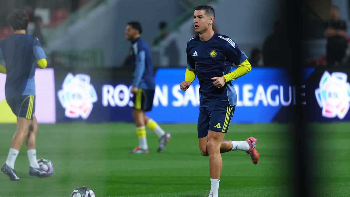 تألق بشكل لافت.. برشلونة ينقض على نجم منتخب الجزائر