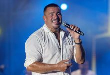 ولادة نادرة لشبلين من الأسود البيضاء المهددة بالانقراض (فيديو)