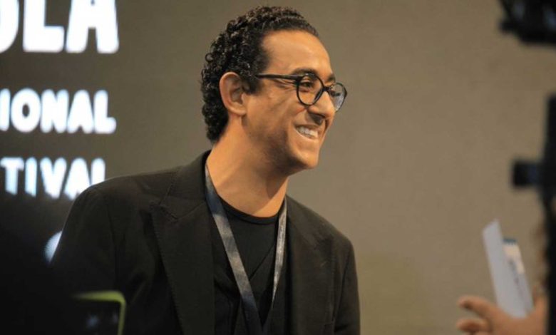 أم كلثوم ومنى زكي