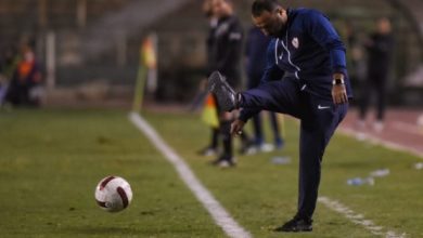 عبدالرؤوف بوضح سبب غياب ناصر ماهر عن مباراة الحرس.. ويرفض التعليق بشأن هذا اللاعب