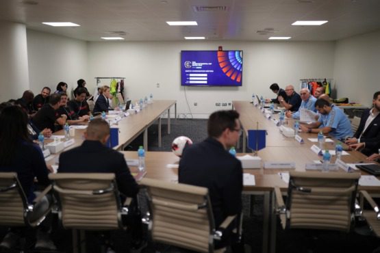 اجتماع حاسم يكشف تفاصيل مواجهة بيراميدز وفلامنجو قبل نصف النهائي