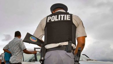 بعد 21 عاماً.. شاب مختطف يعثر على أسرته الحقيقية