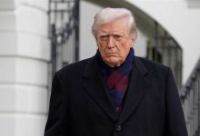 مصدر يكشف سبب تأجيل محاكمة فضل شاكر