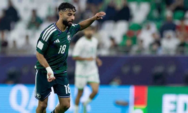 لا يملك مهارات مصعب الجوير.. العنقري يصدم صالح أبو الشامات (فيديو)