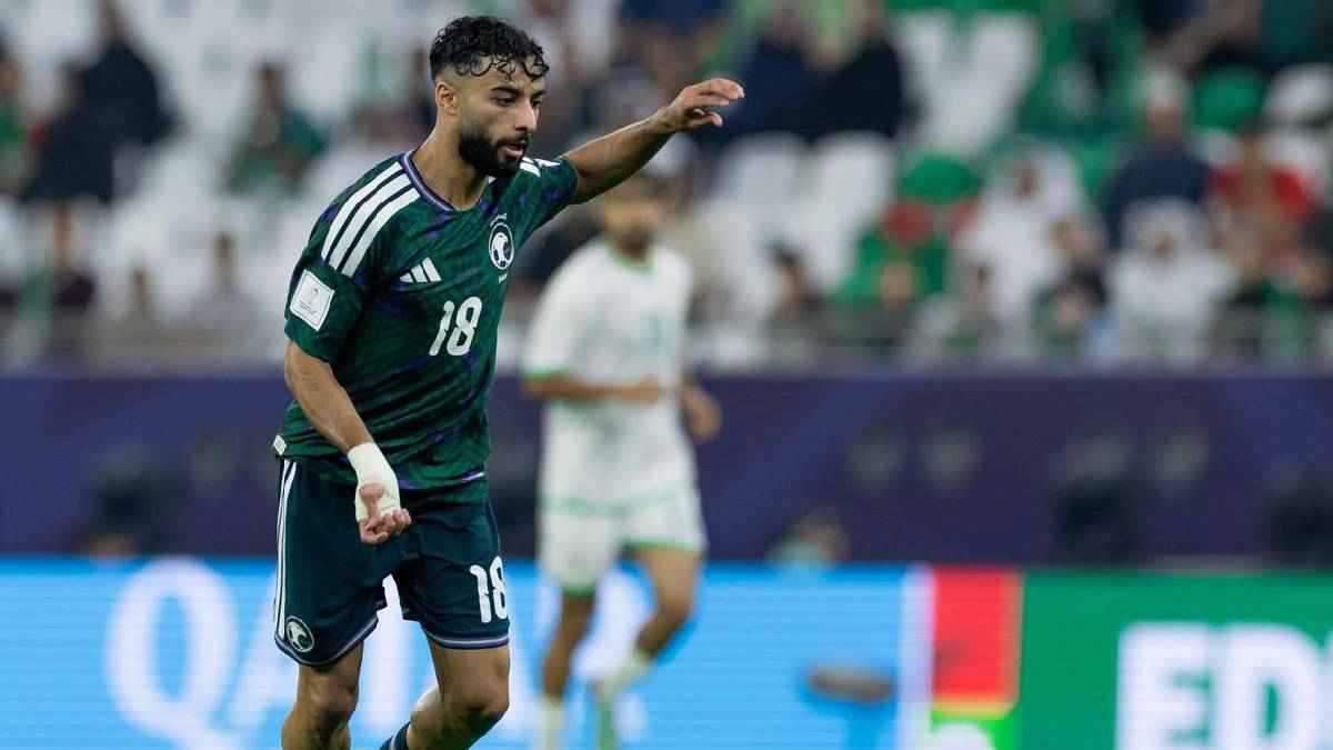 لا يملك مهارات مصعب الجوير.. العنقري يصدم صالح أبو الشامات (فيديو)