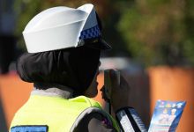 كوميديا سوداء وواقع مرّ.. ماذا قال يوسف الخال عن مسرحية