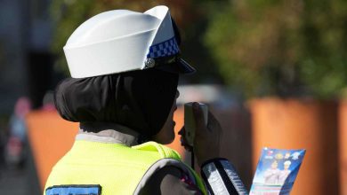 كوميديا سوداء وواقع مرّ.. ماذا قال يوسف الخال عن مسرحية