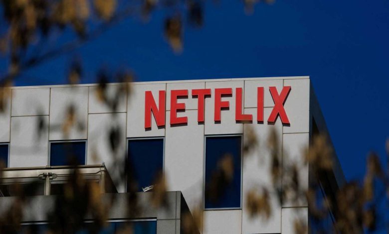 صفقة عملاقة لنتفليكس تعيد رسم خريطة هوليوود